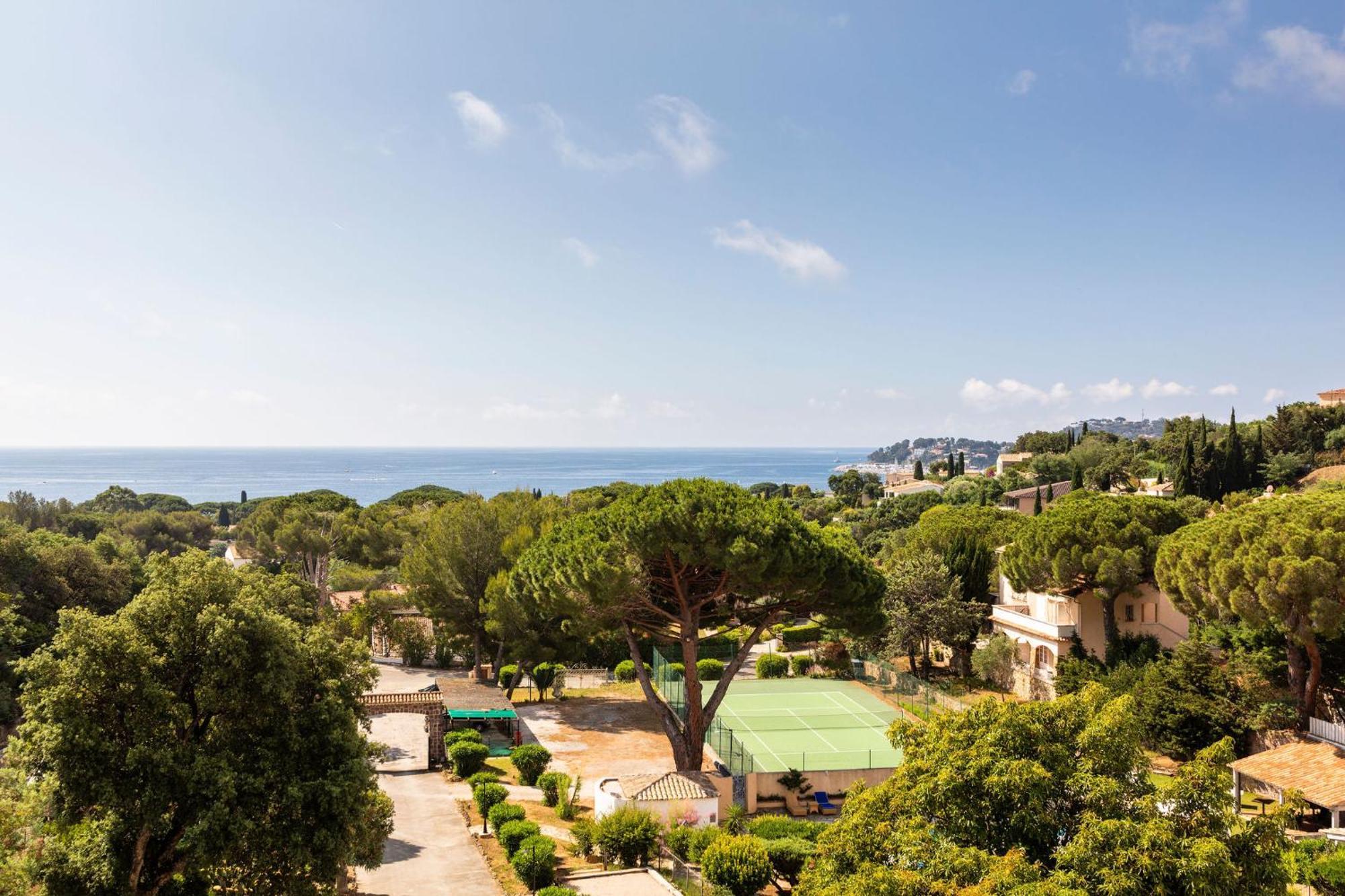 Hotel Du Parc Cavalaire Sur Mer المظهر الخارجي الصورة